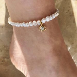 bracelet de cheville be my sunshine en perles d'eau douce et détail en plaqué or