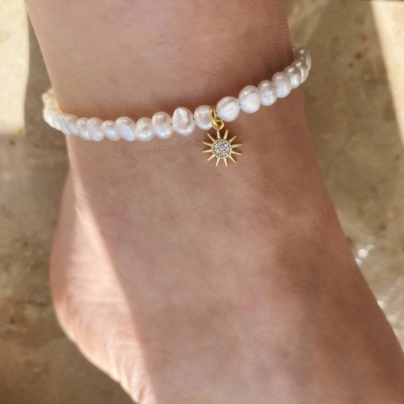 bracelet de cheville be my sunshine en perles d'eau douce et détail en plaqué or